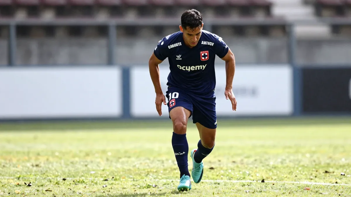 Cruz Azul, segundo con 26 puntos, afronta la recta final del torneo a dos puntos del líder América, con un duelo clave...