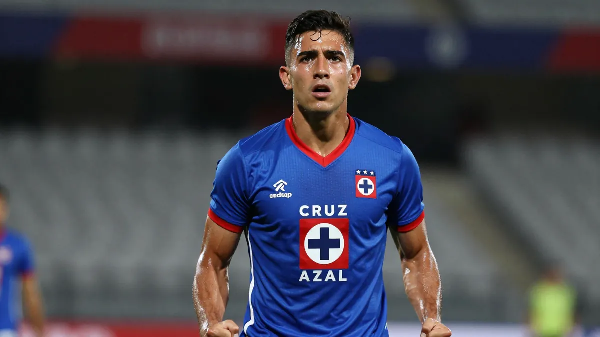 Lira espera por Europa: El jugador de Cruz Azul mantiene firme su deseo